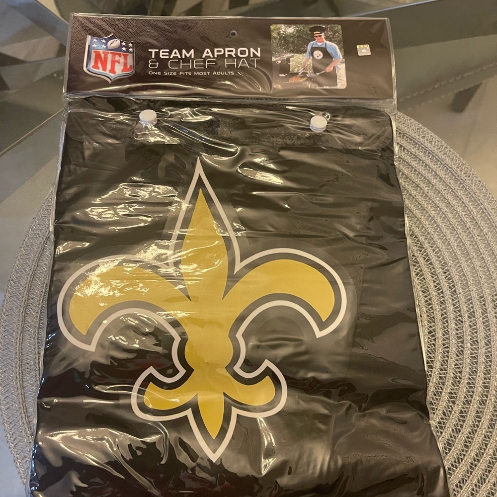 NFL new apron and chef hat set